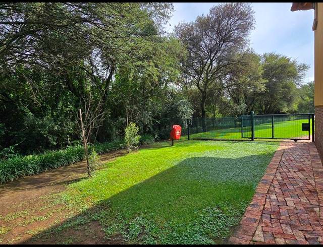 5 BEDROOM HOUSE FOR SALE IN BOSCHENVAAL RIVER FRONT LODGES